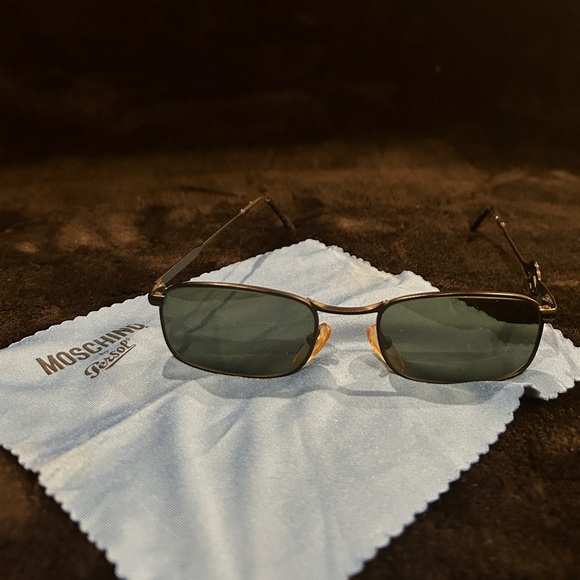 Moschino Sunglasses with Black Lenses - Picture 2 of 4